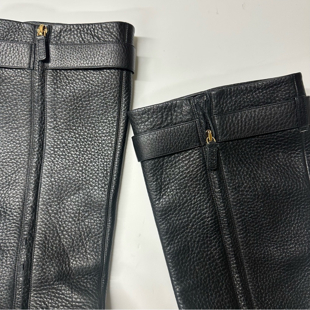 Gucci Women’s Black Leather Knee-High Heeled Boots with gold GG buckle strap - Picture 12 of 12